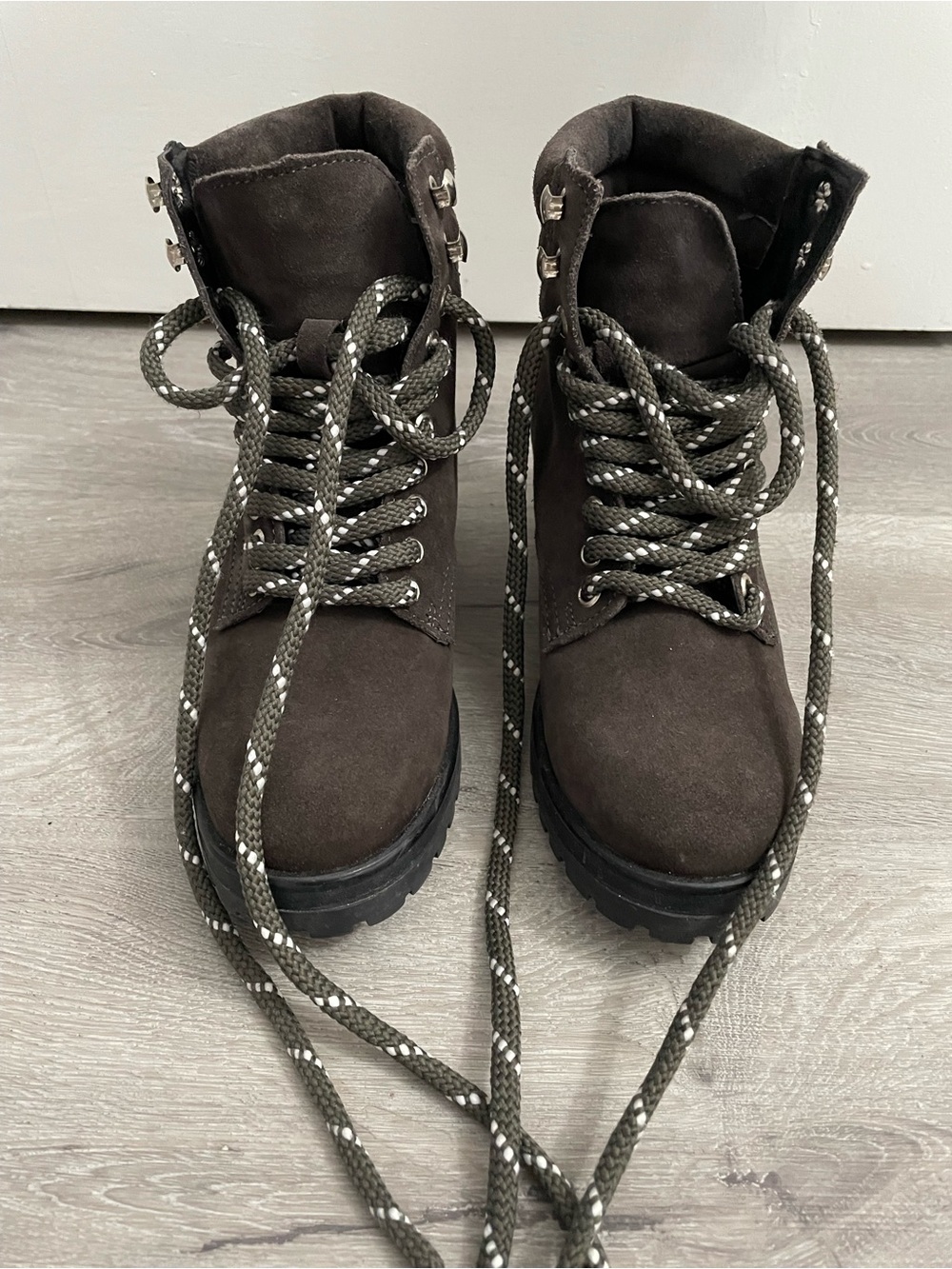 Steve Madden Women’s Dark Grey Suede Lace-Up Hiker Boot